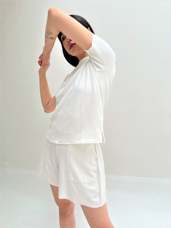 Set Jade Mock Neck Top & Jade Comfy Short in White