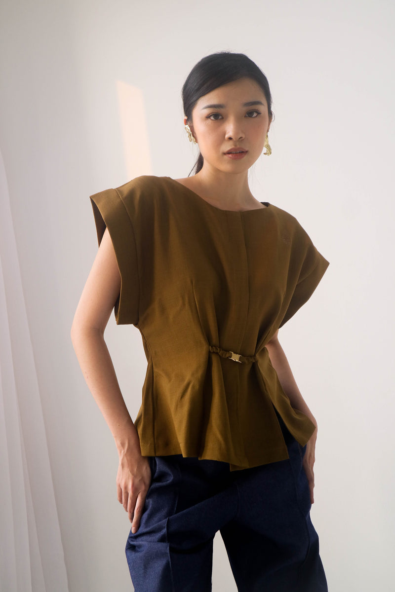 Amygo Store - Lisbon Buckle Top