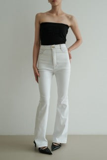 AMYGO ANAGRAM DENIM FLARE PANTS IN WHITE