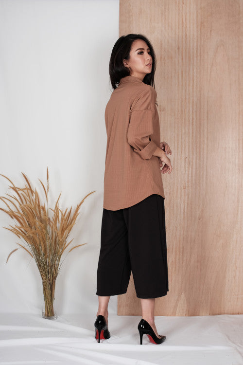 Robyn Loose Shirt in Brown