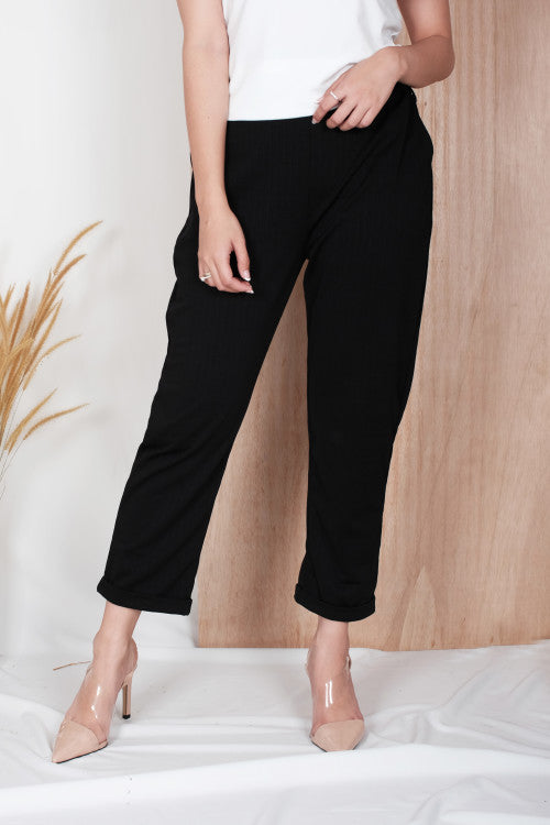 Pre-Order Sage Cropped Pants in Black