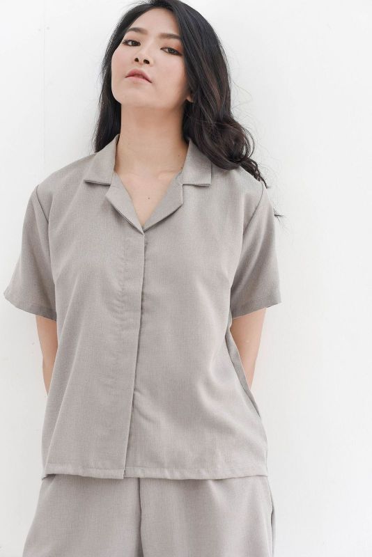 Easy Day Shirt in Taupe