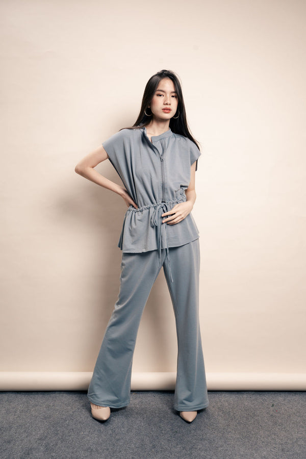 Set Chile Zipper Outer Top & Oslo Cutbray Pants in Steel Blue