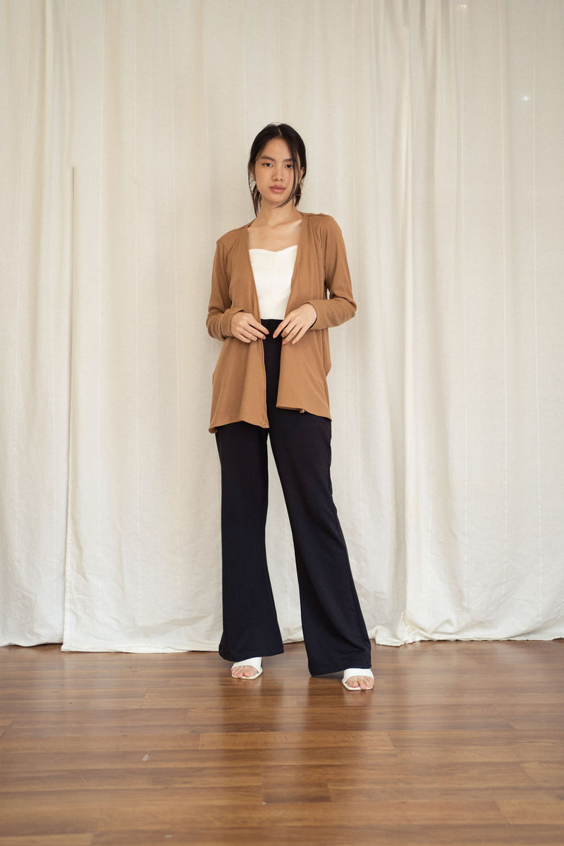 Hazel Multiway Top / Outer In Mocca