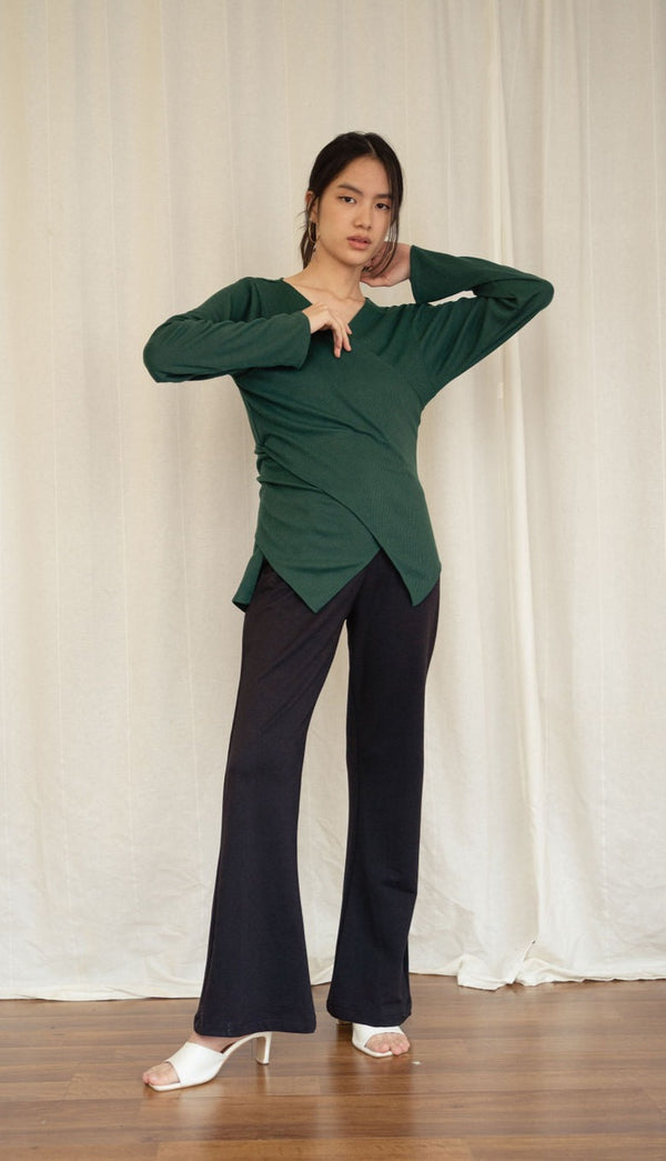 Hazel Multiway Top / Outer In Forest Green