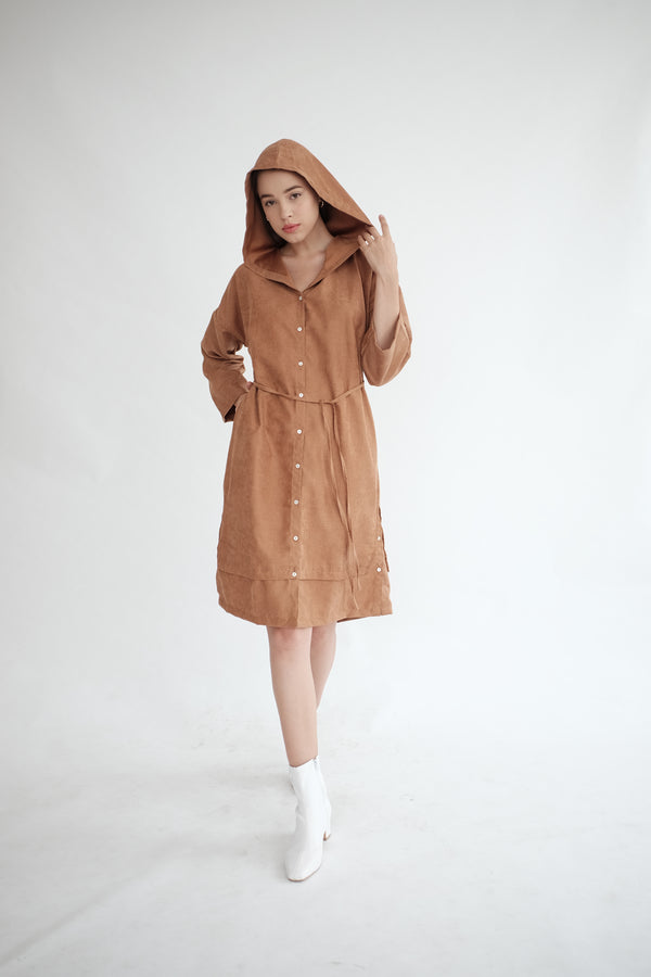 York Hoodie Dress in Caramel