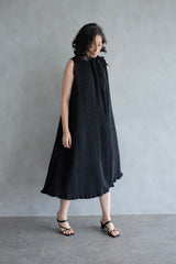 Margo Pleats Dress In Black