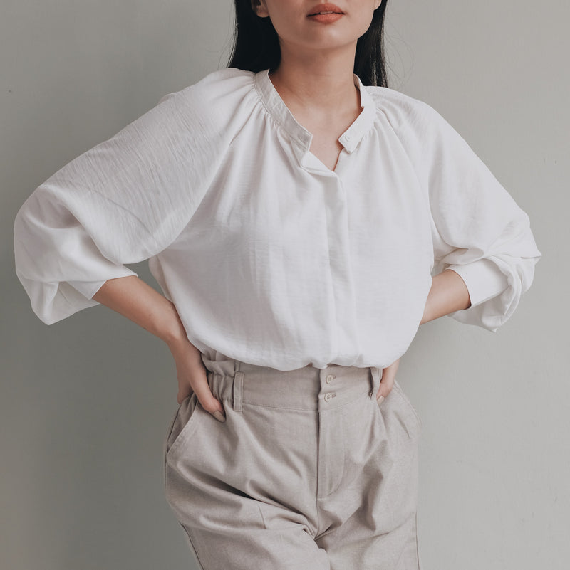 Sara Crinkle Puff Shirt in Pearl White