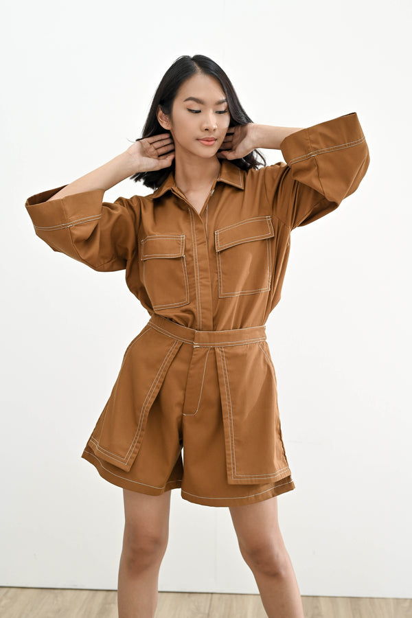 JACKIE TOP IN CLAY BROWN