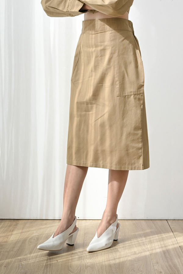 Kind Simple Midi Skirt in Camel