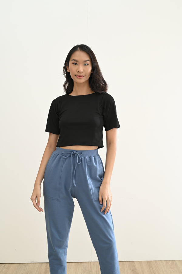 Bora Fitted Top (Cropped Version) in Black